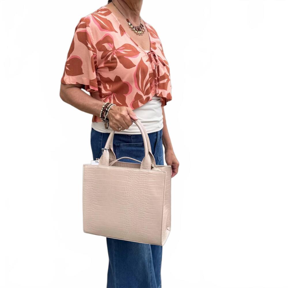 NEW SONDRA ROBERTS women's frame bag in nude